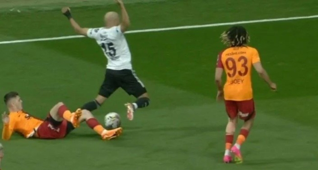 Beşiktaş Galatasaray derbisinin tartışmalı pozisyonları!