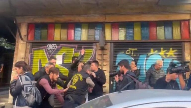 Taksim'e yürümek isteyen iki gruptaki 35 kişi gözaltına alındı