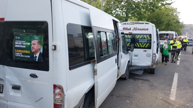 Samsun'da mitingine giden konvoyda zincirleme kaza