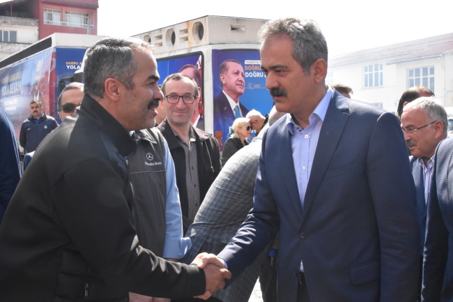 Bakan Özer: Millet iradesi sandıkta tecelli edecek