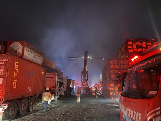 İstanbul'da lojistik deposu kullanılmaz hale geldi