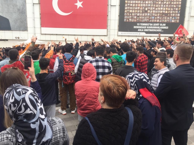 Özdağ, Bursa Fomara'ya metroyla geldi