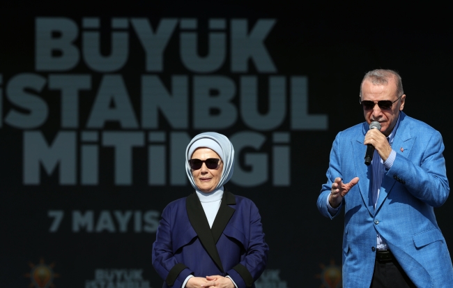 Cumhurbaşkanı Erdoğan: "Resmi rakam 1 milyon 700 bin kişi"