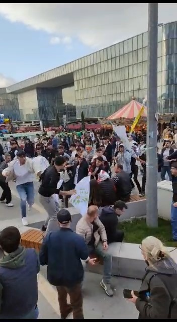 HDP'liler Bursa'da Erdoğan mitingini izleyen vatandaşlara saldırdı!