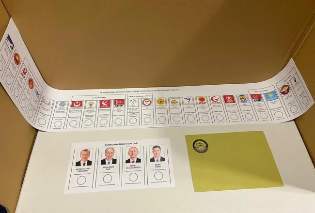 YSK, oy pusulalarını tanıttı