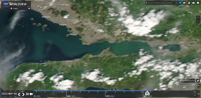 İzmit Körfezi turkuaz renge büründü