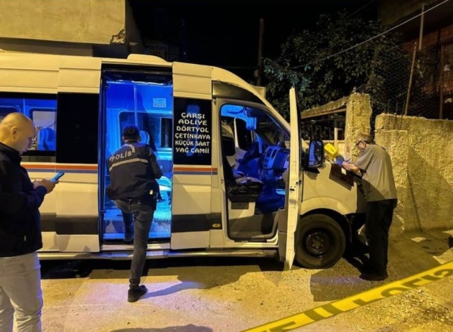 Yeni evli çifti kurşun ayırdı