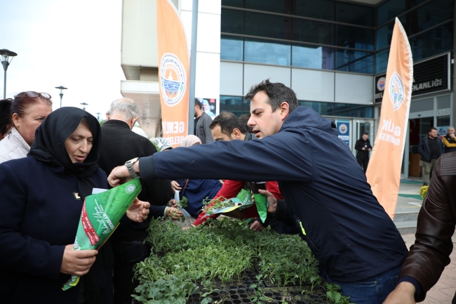 Gemlik Belediyesi'nden organik tarıma destek