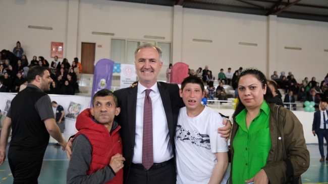 İnegöl engel tanımadı