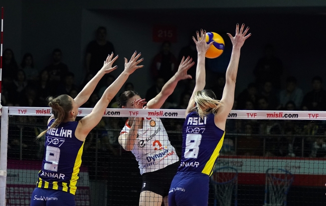 Sultanlar Ligi'nde şampiyon Fenerbahçe Opet