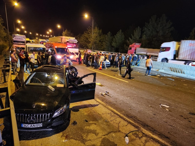 Adana’da katliam gibi kaza! 7 ölü, 7 yaralı