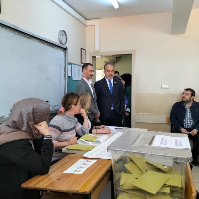 Aktaş'lar ailece sandıkta!