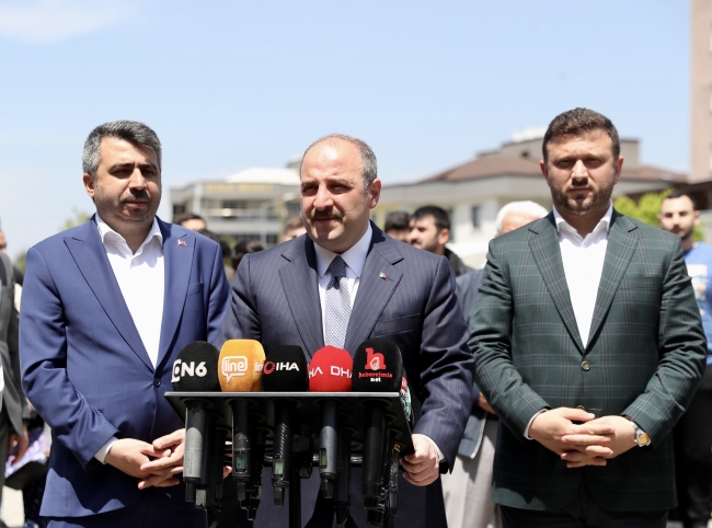 Bakan Varank Bursa'da sandığa gitti