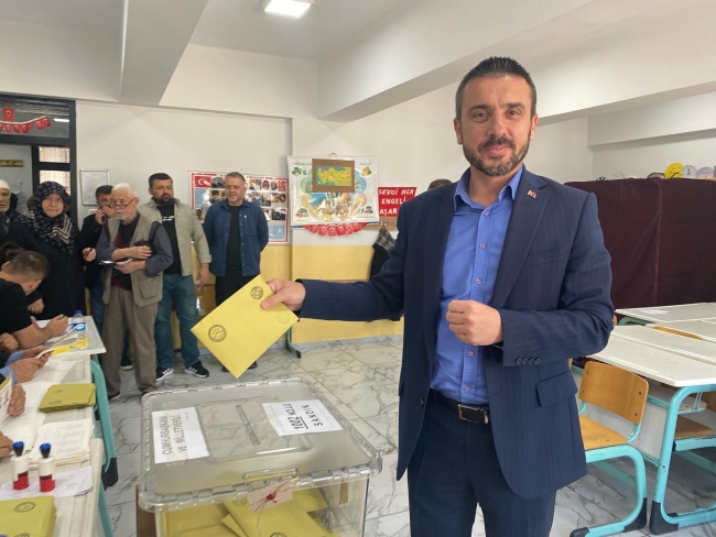 Bursa'nın belediye başkanları sandık başına gitti