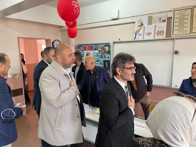 Bursa'nın belediye başkanları sandık başına gitti