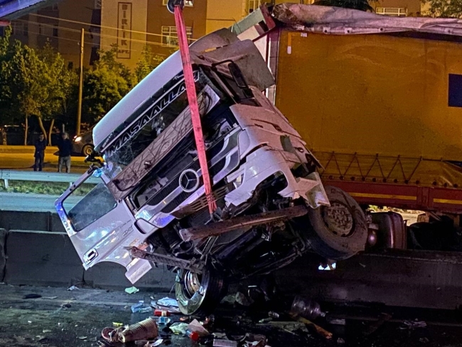 Feci kazadan burnu bile kanamadan kurtuldu