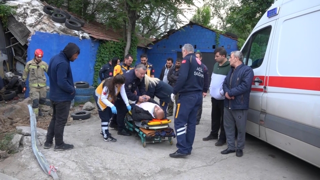 Bursa'da servis otobüsüyle halk otobüsü çarpıştı!