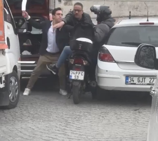 İstanbul'da satırlı saldırı!