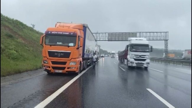 Kuzey Marmara Otoyolu'nda zincirleme kaza 