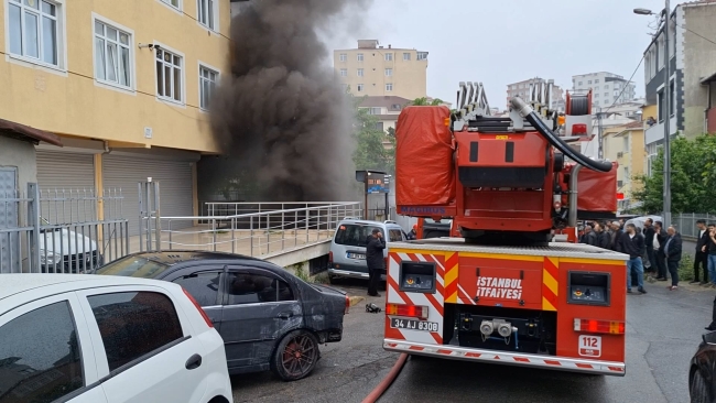 Otomobil tamirhanesinde yangın! 1 yaralı 