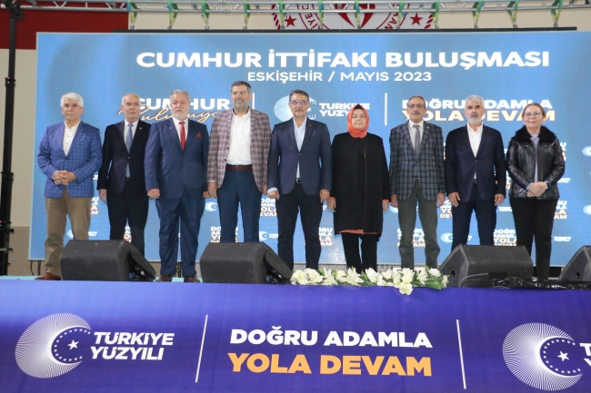 Bakan Dönmez: "Nerede zulüm var, orada CHP var"