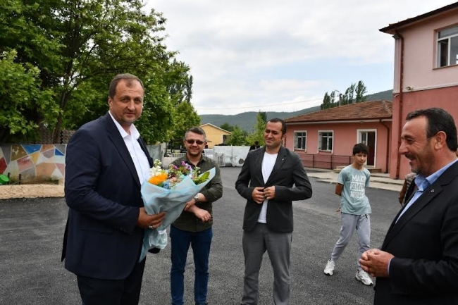 İznik'te yollar yenileniyor