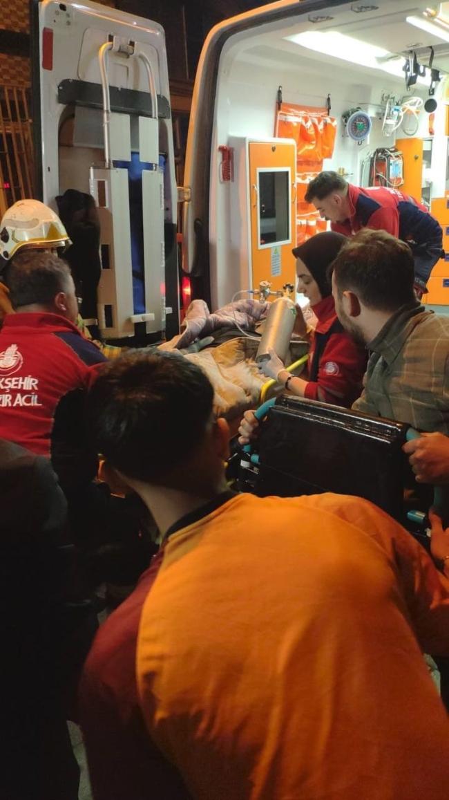 Pideci dükkanında yangın: 4'ü ağır 6 yaralı