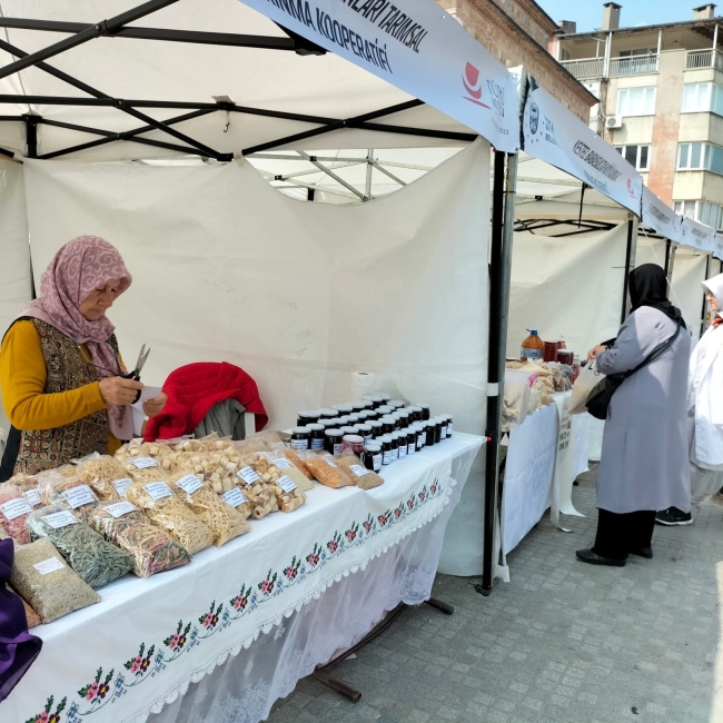Emirsultan Meydan'ında Türk Mutfağı