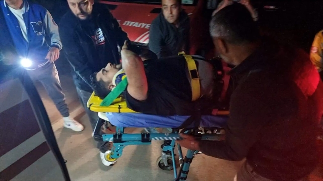 Beykoz'da kuyuya düşen vatandaş ve kedi kurtarıldı
