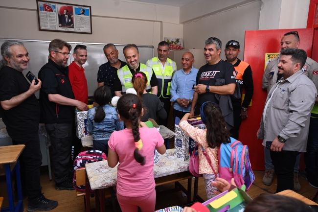 Depremzede çocuklara Bursa morali