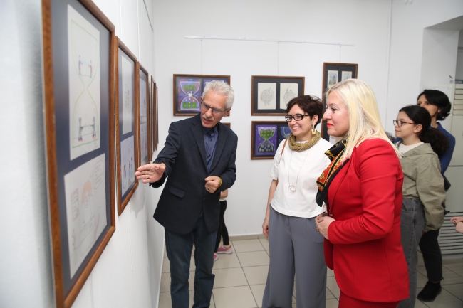 Nilüfer’de küçüklerden mesaj dolu çizgiler