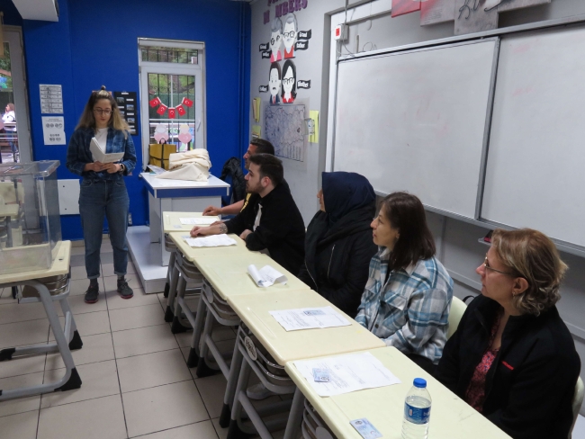 Sandık görevlileri yemin ederek göreve başladılar
