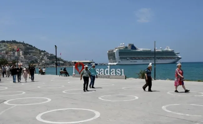 Oyunu kullanan denize koştu