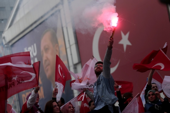 Bursa'da Erdoğan'ın zaferi coşkuyla kutlandı