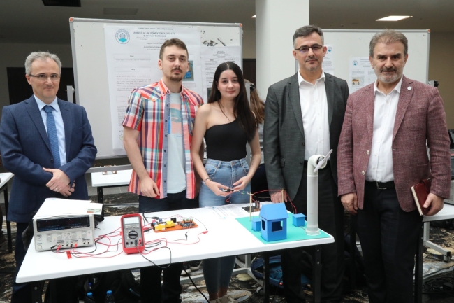 BTÜ Öğrencileri Mezuniyet Projelerini Sergiledi