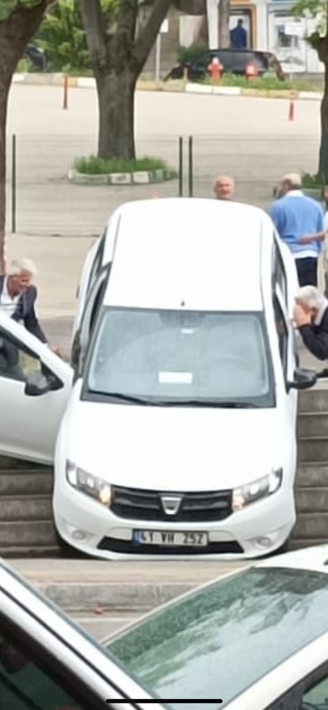 Bursalı sürücülerin kabusu merdiven!