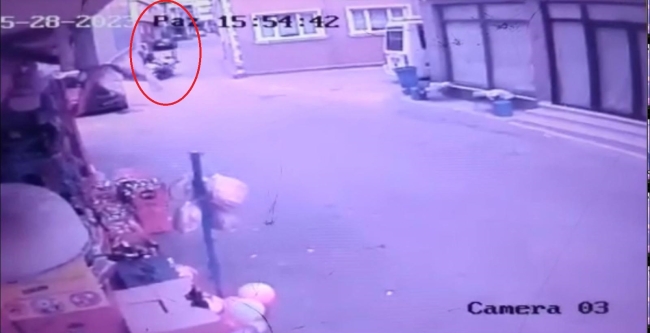 Bursa'da ilginç kaza! Boş yolda kafa kafaya çarpıştılar