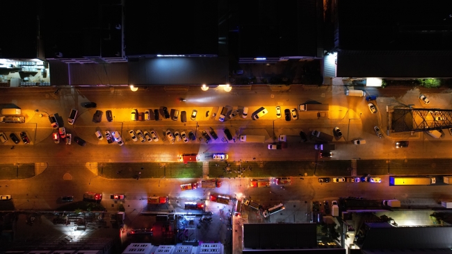 Bursa'da gece vakti korkutan fabrika yangını