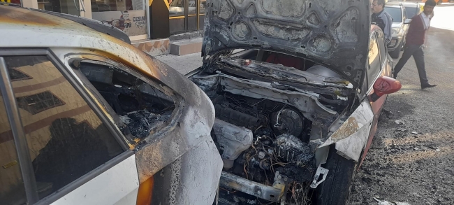 Otomobiller yangında kullanılamaz hale geldi