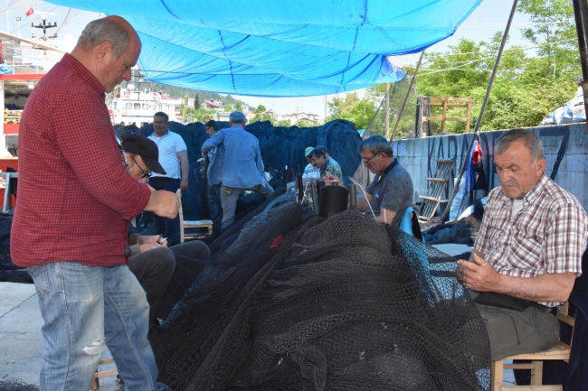 Karadeniz’de ağ mesaisi başladı