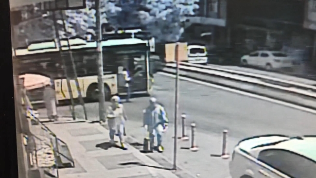 Otobüse binmek isterken altında kaldı