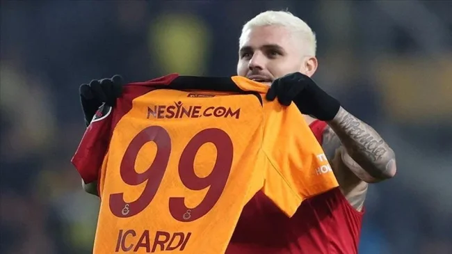 Simge Sağın'ın, Mauro Icardi ile 'Aşkın Olayım' düeti