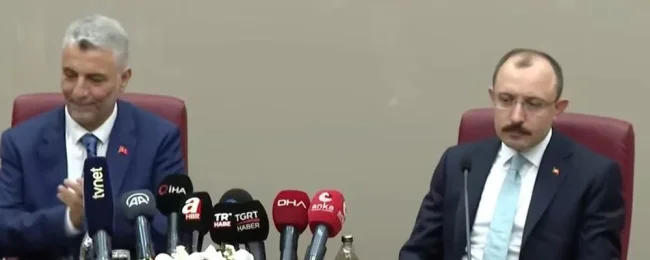 Bakanlıklarda devir teslim töreni