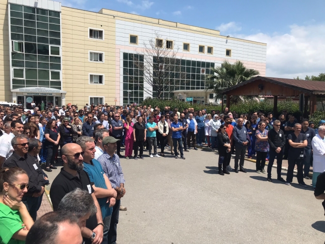 Kalp krizi geçiren doktora görev yaptığı hastanede anma töreni