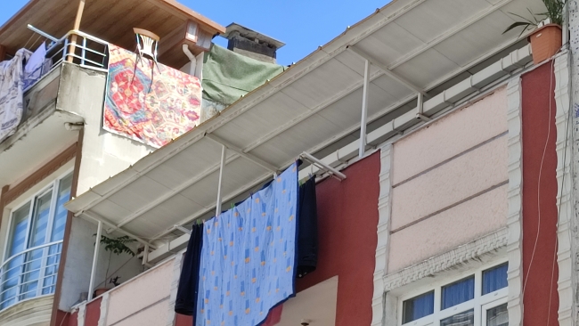 3. kattan düşen yaşlı adam can verdi