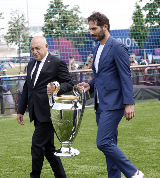 UEFA Şampiyonlar Festivali'nin açılışı yapıldı