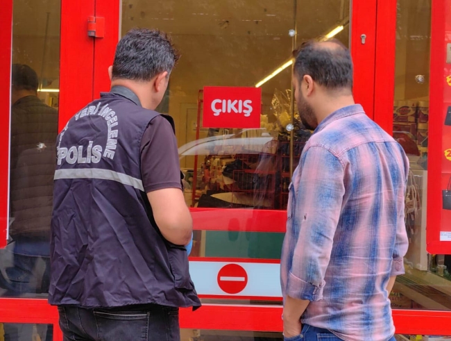 Bursa'da markete pompalı tüfekle saldırı