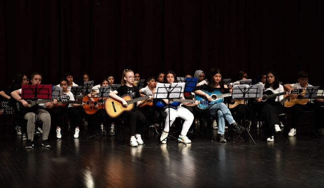 Bilgi Evleri’nde yılsonu gösterisi