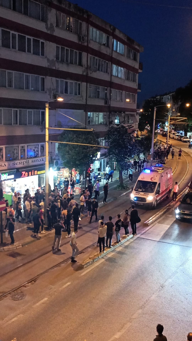 Bursa'da iki grup birbirine girdi!
