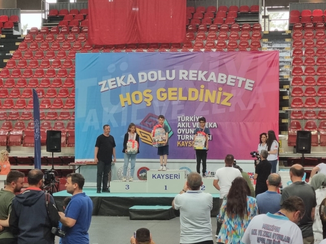 Akıl ve Zeka Oyunları Türkiye Şampiyonası birincisi Bursa'dan çıktı